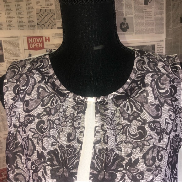 Cabi Ladylike Tunic sleeveless top - Picture 4 of 11